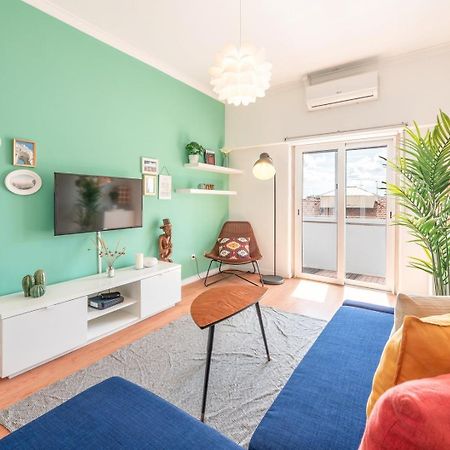 Guestready - Vibrant 2Br Apartment Lisboa Exteriör bild