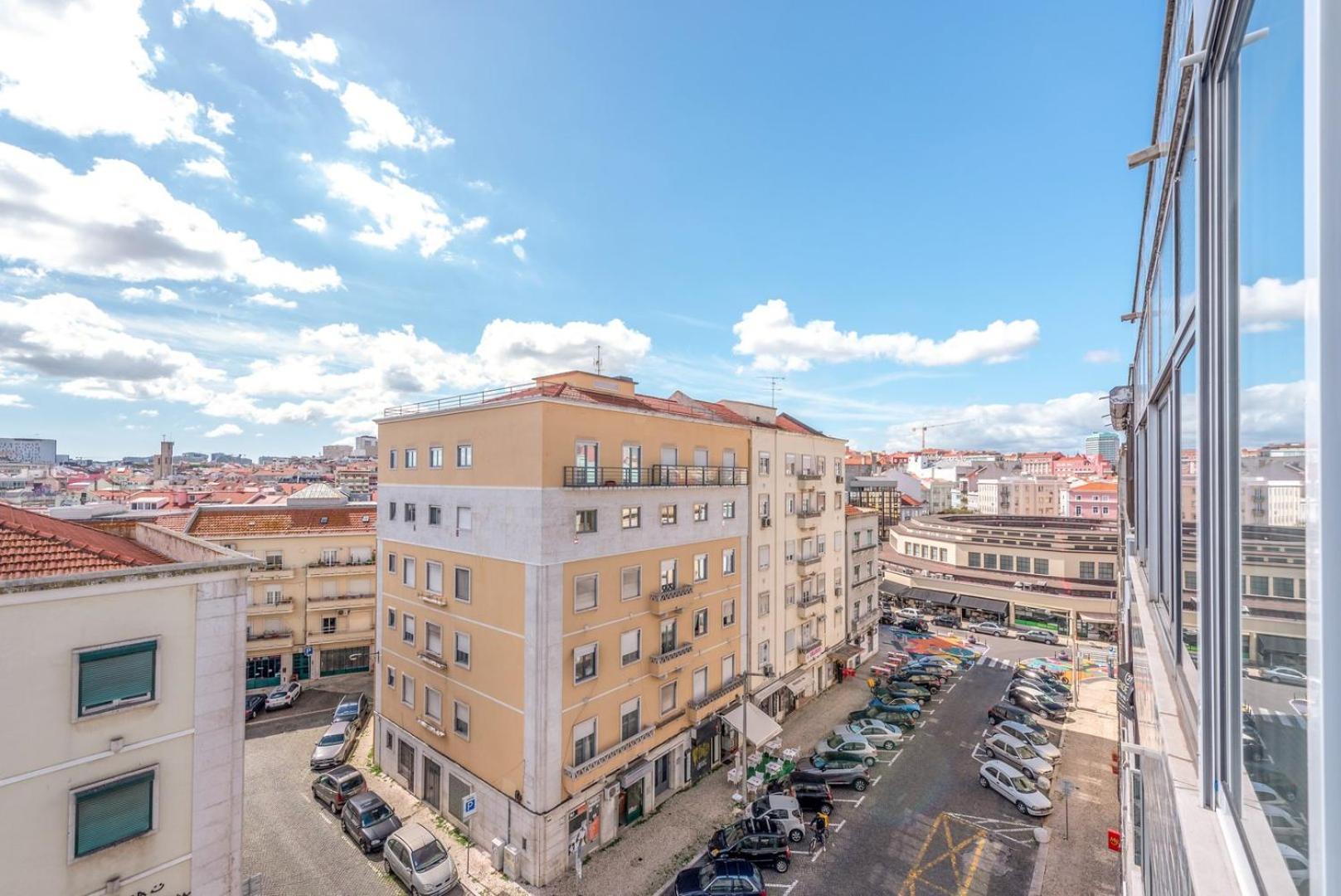 Guestready - Vibrant 2Br Apartment Lisboa Exteriör bild