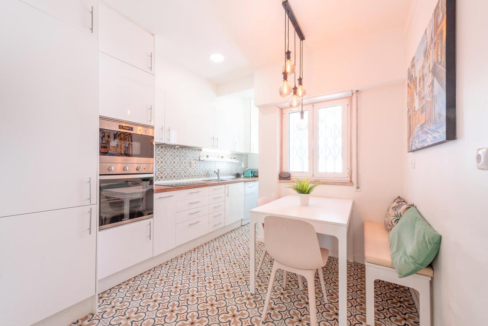 Guestready - Vibrant 2Br Apartment Lisboa Exteriör bild