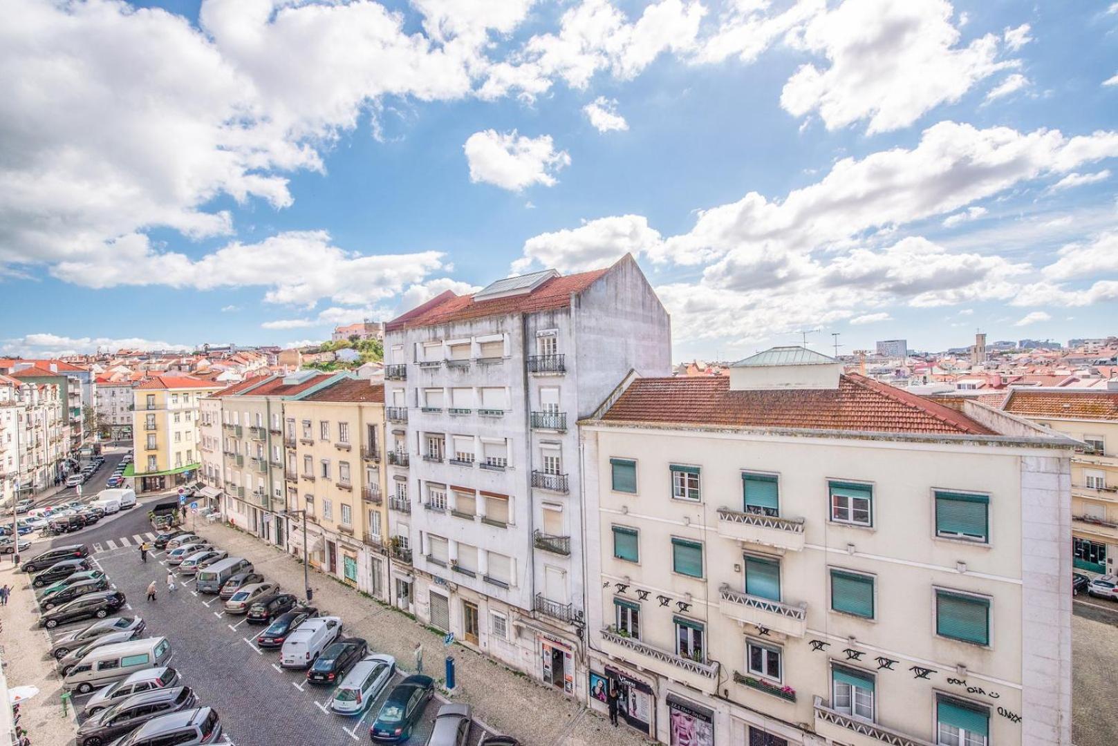 Guestready - Vibrant 2Br Apartment Lisboa Exteriör bild